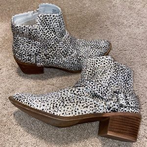 Very G Amber Booties